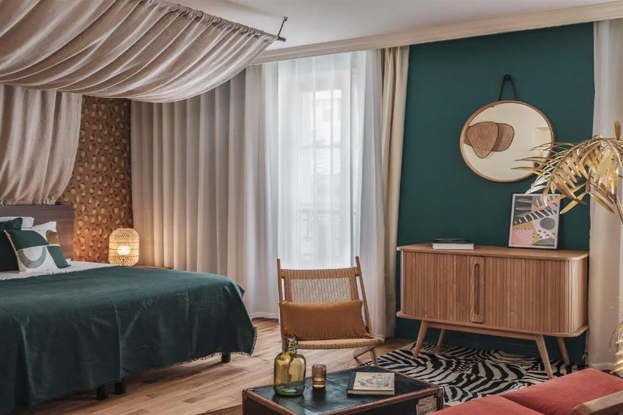 Seven Hotel Paris