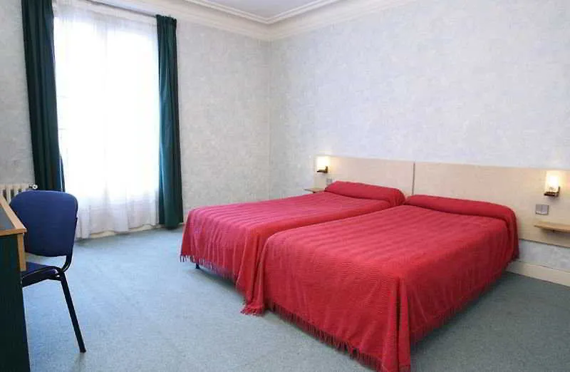 Seven Hotel Paris
